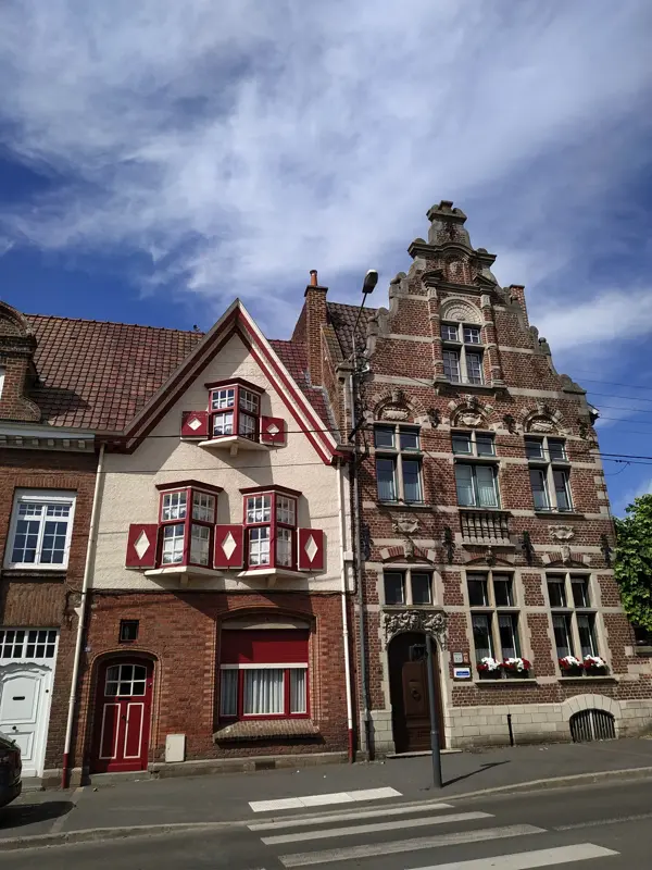 façades de maison à Bailleul