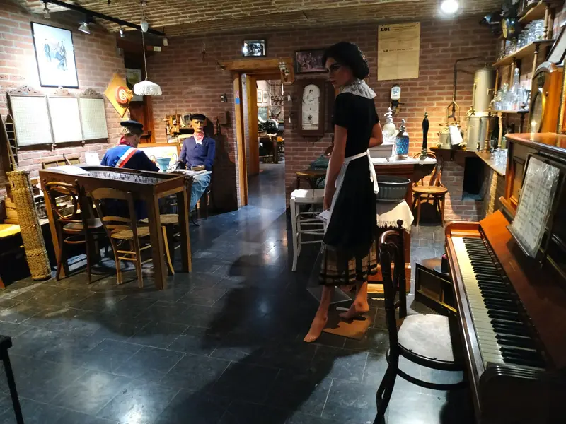 l'estaminet du musée et son piano