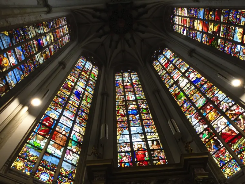 Les 5 vitraux de l'église Saint Christophe de Tourcoing