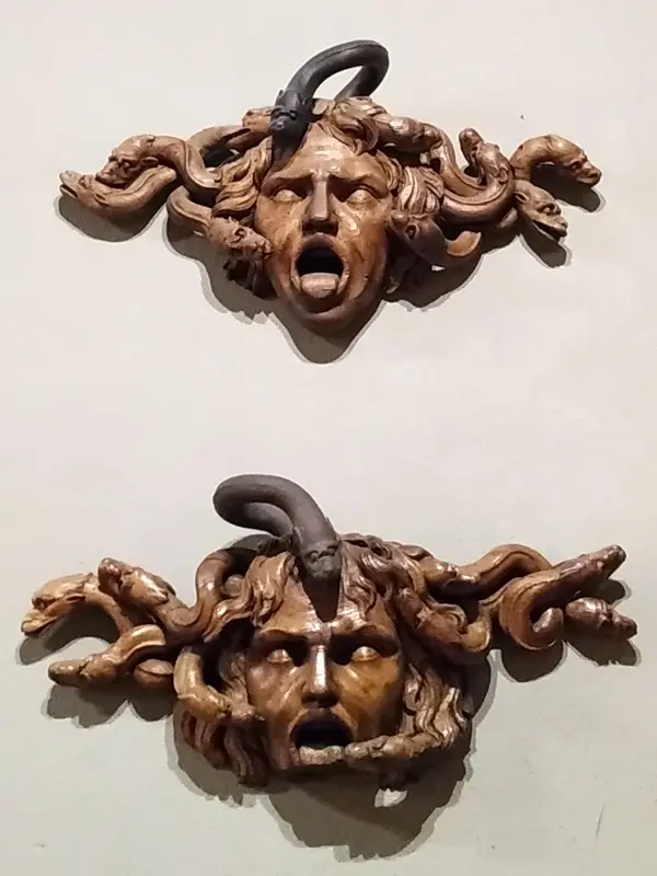 Tête de Méduses au musée de l'hospice comtesse de Lille