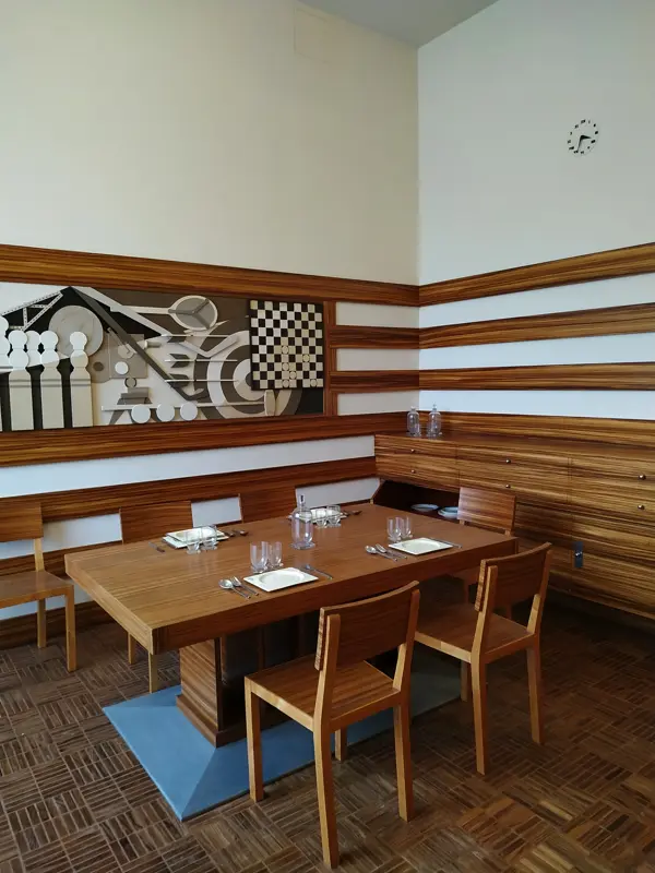 La salle à manger des enfants dans la villa Cavrois à Croix