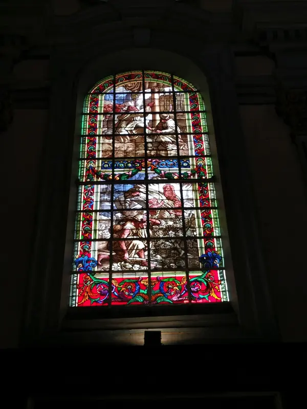 L'un des vitraux de l'église Sainte Marie-Madeleine de Lille