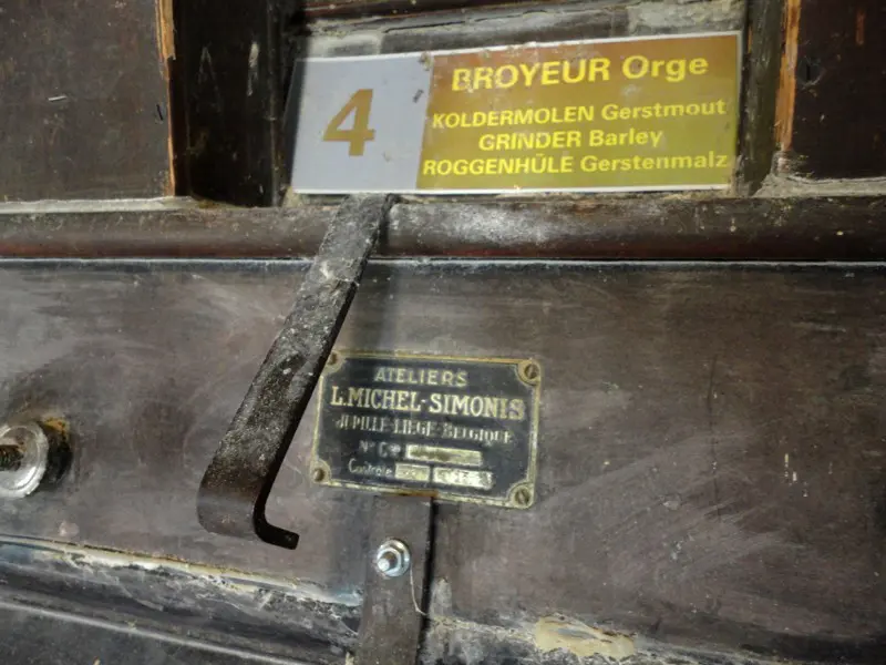 L'une des machines outils de la distillerie de genièvre de Wambrechies