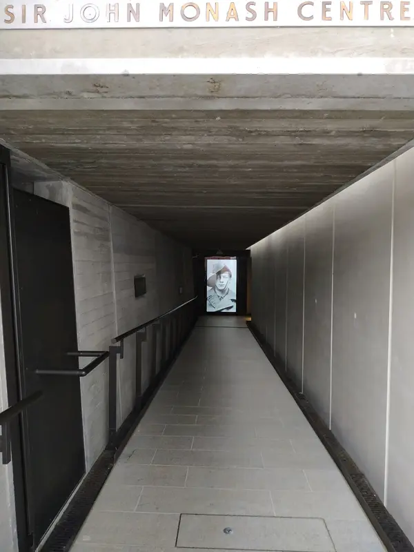 Entrée du centre Sir John Monash au mémorial australien de Villers-Bretonneux