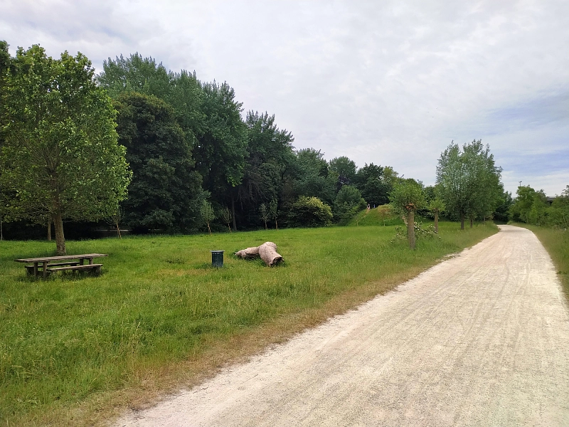 Le chemin de halage au nord du parc de la citadelle de Lille