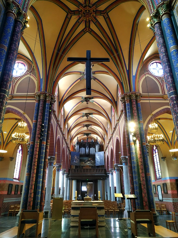 vue sur l'orgue de l'église Saint Martin de Croix
