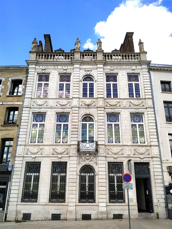 ancienne banque à Saint-Omer