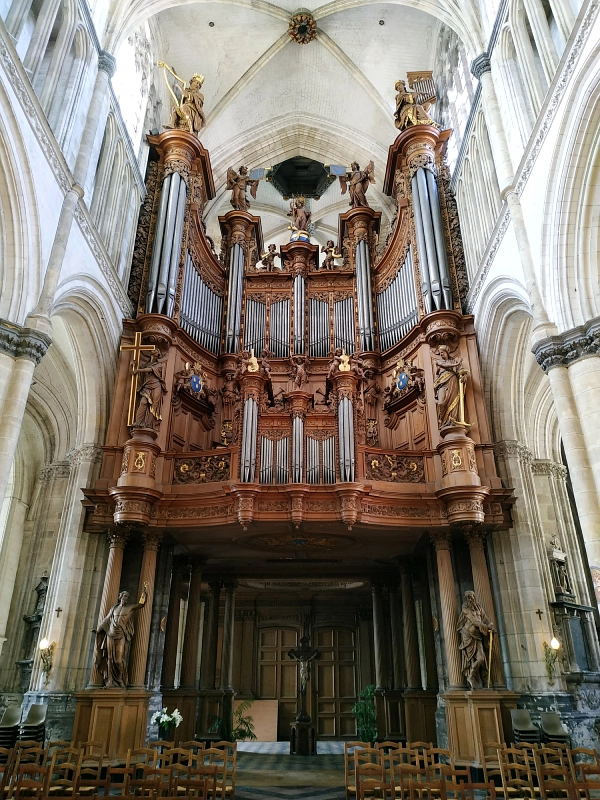 le magnifique orgue de la cathédrale Notre Dame de Saint-Omer