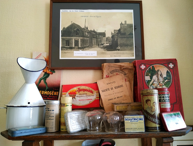 les médicaments du dispensaire dans la maison du mineur d'Annezin