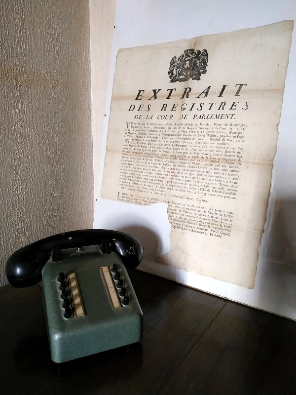 le téléphone pour joindre les domestiques du château de Trélon