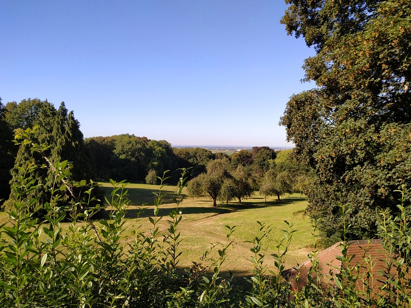 parc départemental Marguerite-Yourcenar sur le sentier des Jacinthes