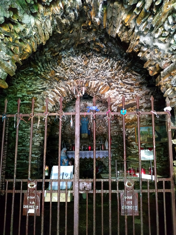chapelle de ND de la Salette, non loin du sentier des Jacinthes