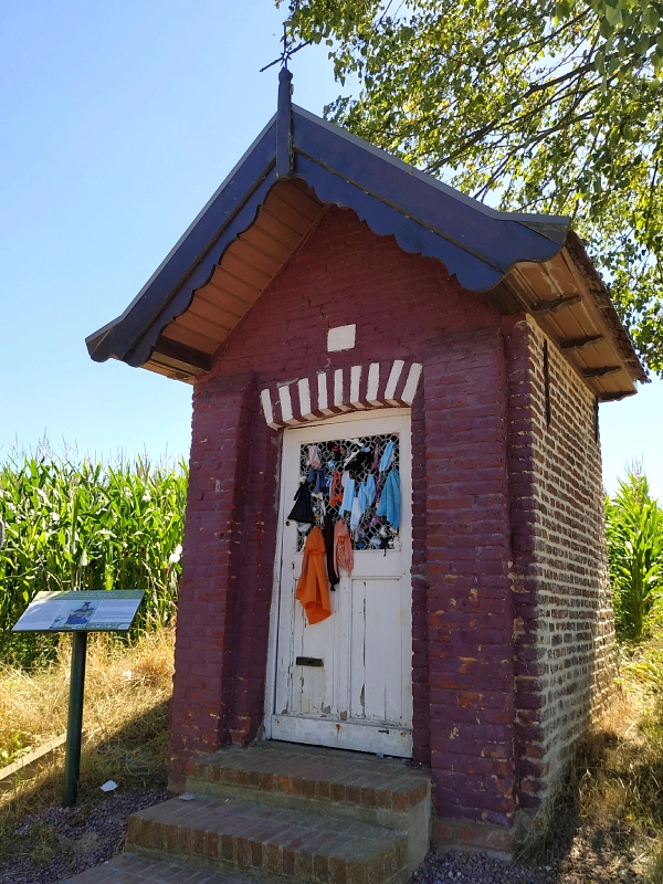 La « chapelle à loques » Notre Dame de Toutes les Peurs à Boeschepe