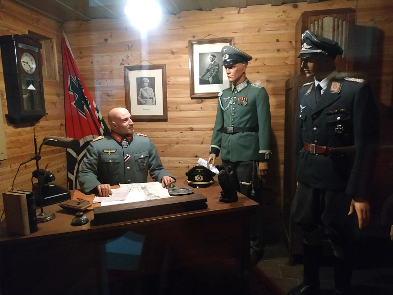 le bureau du général dans l'ancien bunker devenu musée du 5 juin 1944 à Tourcoing