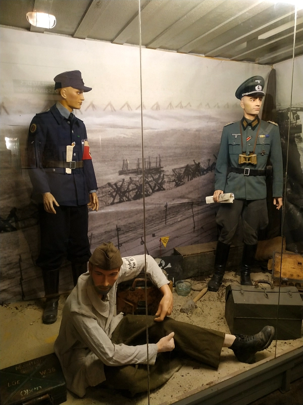 scène reconstituant le travail de l'organisation Todt sur la côte