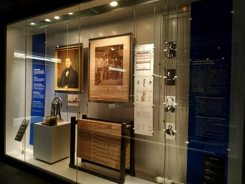 Les carons Jacquard à la Cité de la dentelle et de la mode de Calais