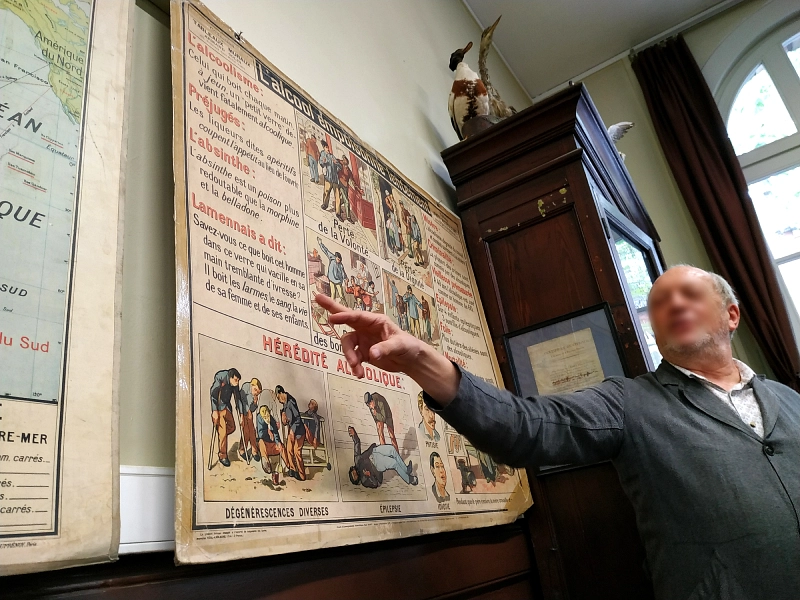 instituteur de l'écomusée des écoles de Lille