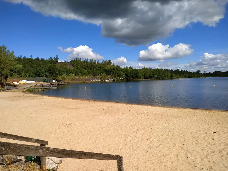 la plage artificielle du parc des Argales à Rieulay