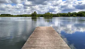 Vue sur l'étang du parc des Argales