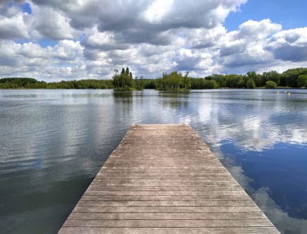Vue sur l'étang du parc des Argales