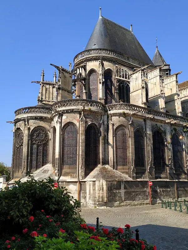 l'arrière de l'église Saint Antoine de Compiègne