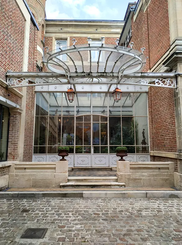 La verrière Art Nouveau de la maison de Jules Verne