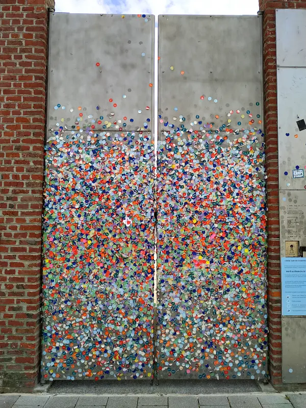 portail de la Piscine street art à Roubaix