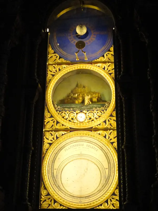 détail de l'horloge astronomique