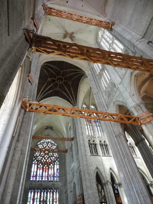 les étaiements de la cathédrale de Beauvais