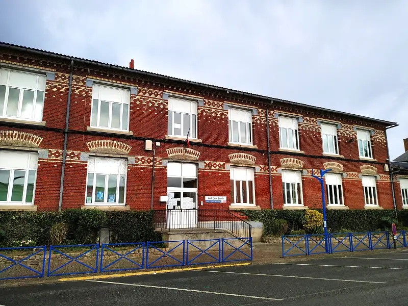 école jean jaurès à Sin le Noble