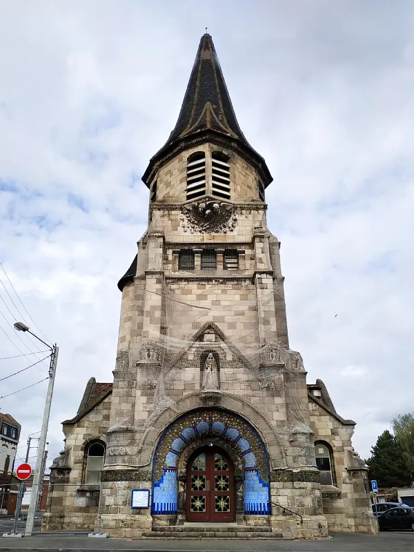 l'église sainte Thérèse de Wattrelos