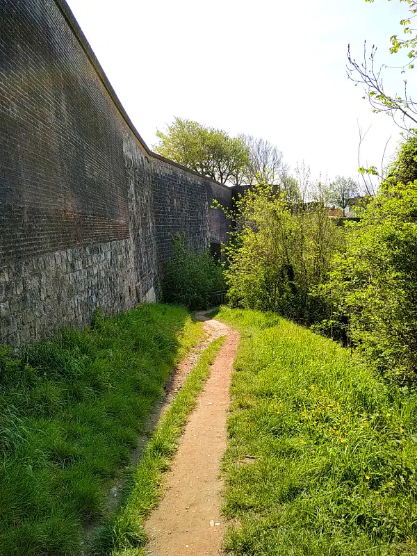 les remparts de Montreuil-sur-Mer