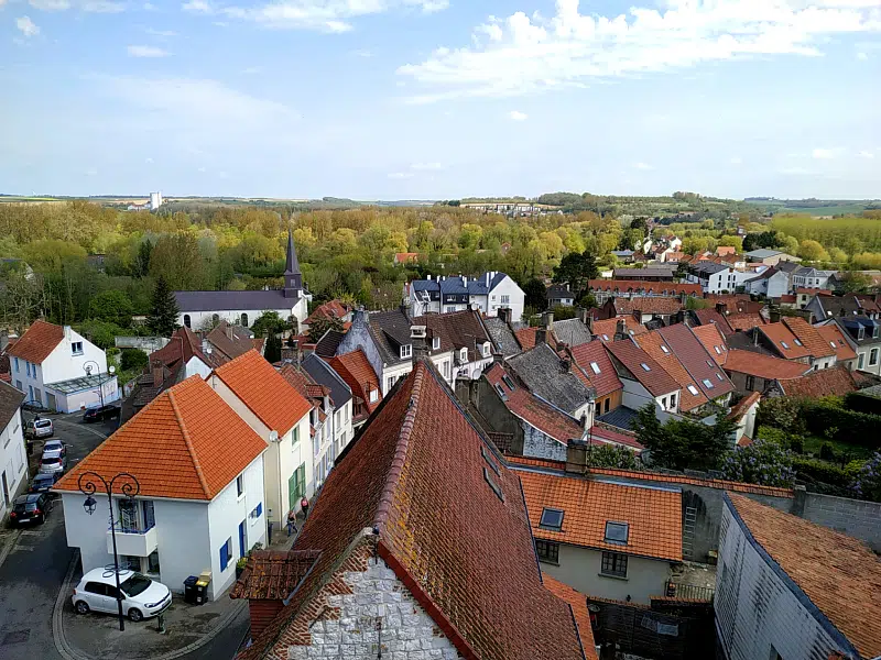 Vue sur la ville basse de Montreuil-sur-Mer
