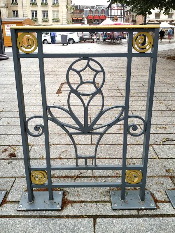 Du mobilier urbain de style art déco à Saint-Quentin