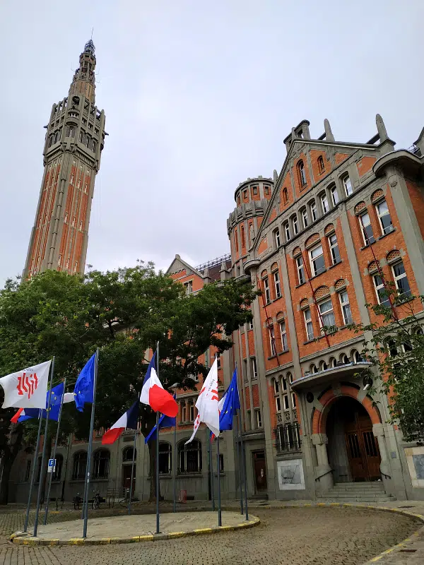 le beffroi de l'hôtel de ville de Lille