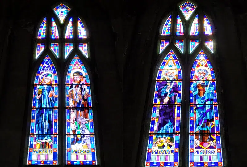 vitraux eglise masnieres