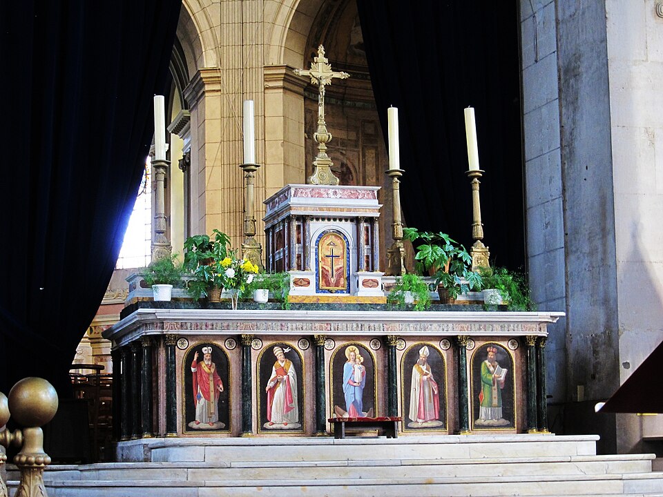 Boulogne cathedrale autel