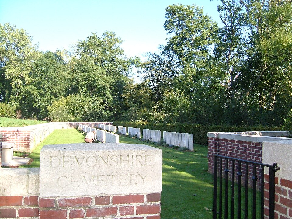 Devonshires cemetery 2005 