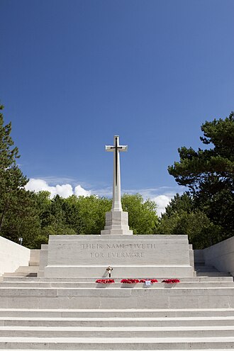 Etaples military cemetery 51