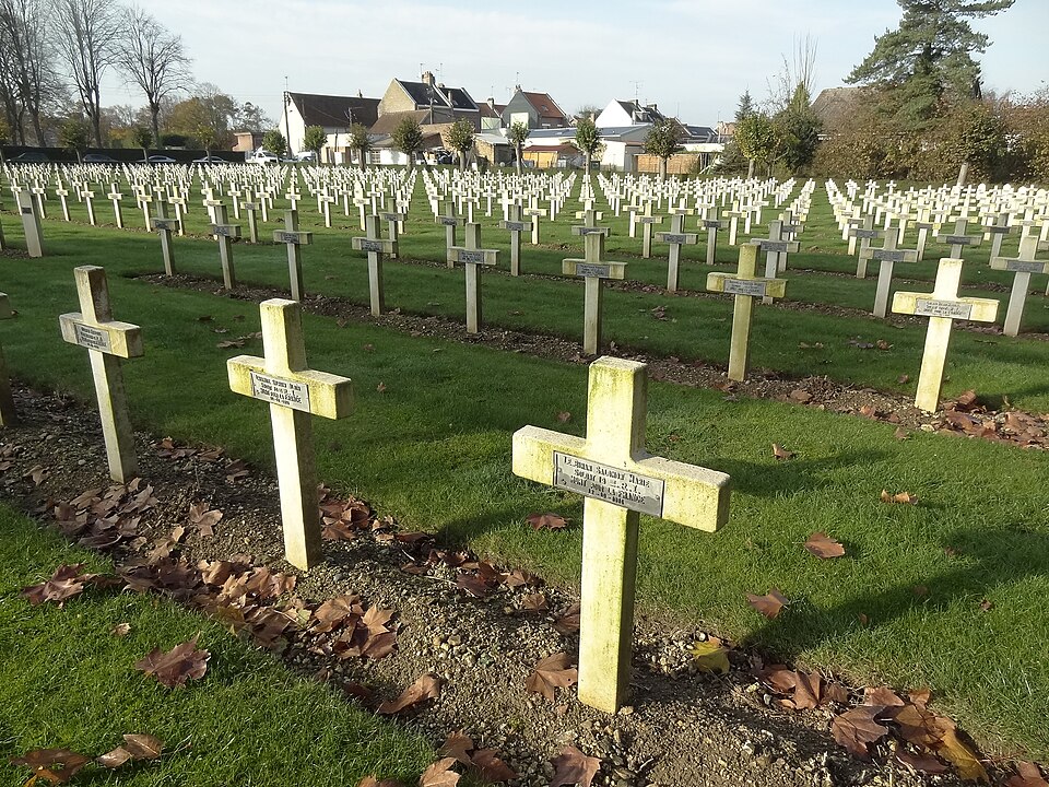 necropole militaire saint acheul amiens