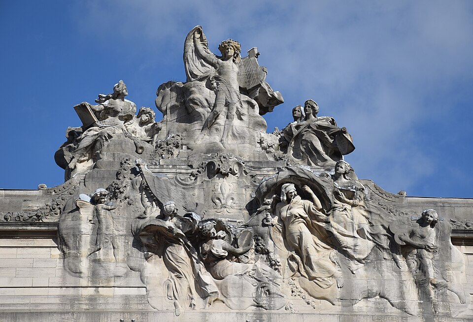 Hippolyte lefèbvre apollon et les muses 1912 lille fronton de l’opéra de lille photo jamie mulherron